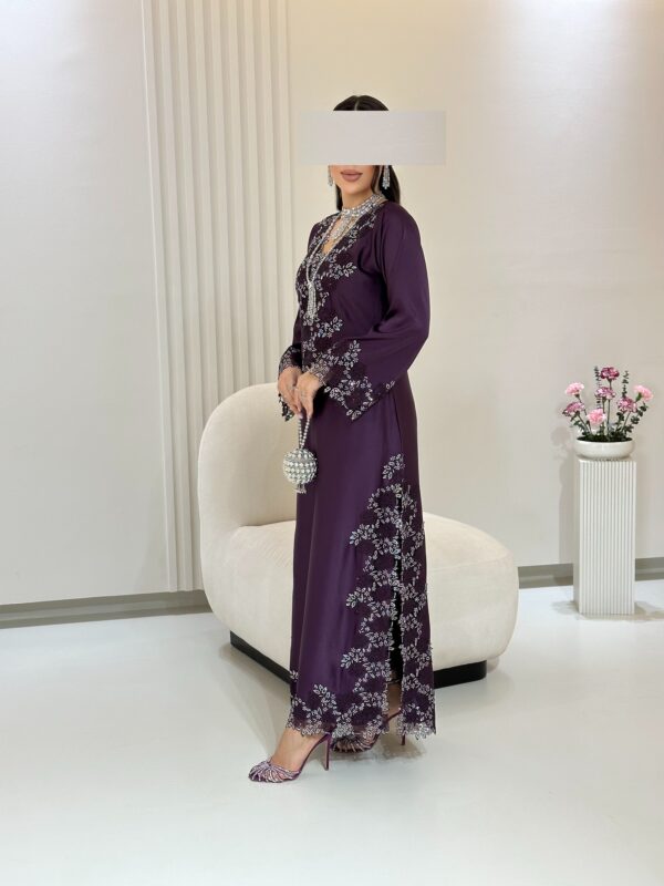 VIP 04 - Image 2